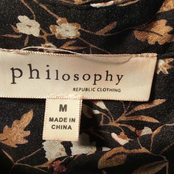 Blouse by philosophy, size medium - Picture 4 of 4